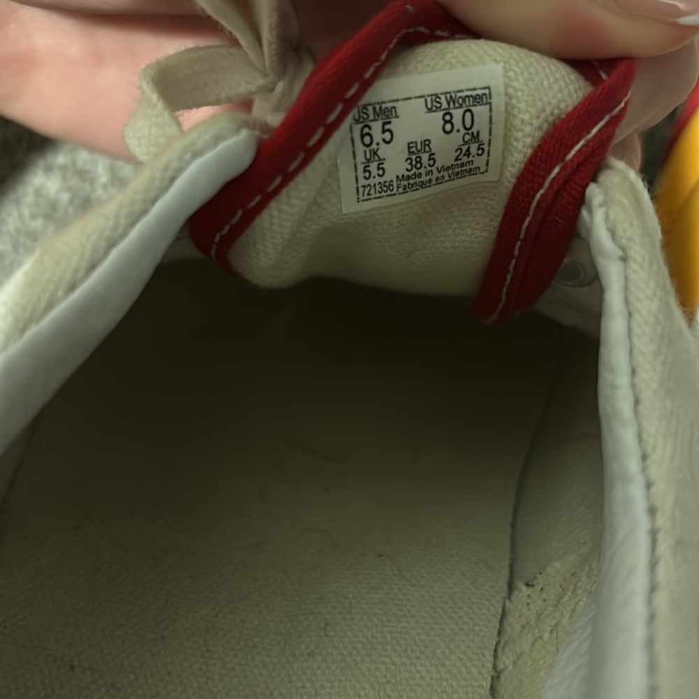 Vans - Picture 3 of 3